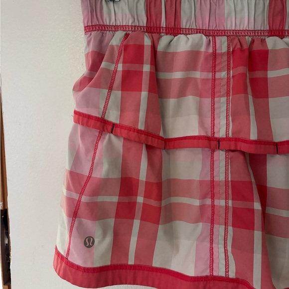 LULU LEMON SIZE medium tennis skirt - Picture 4 of 8